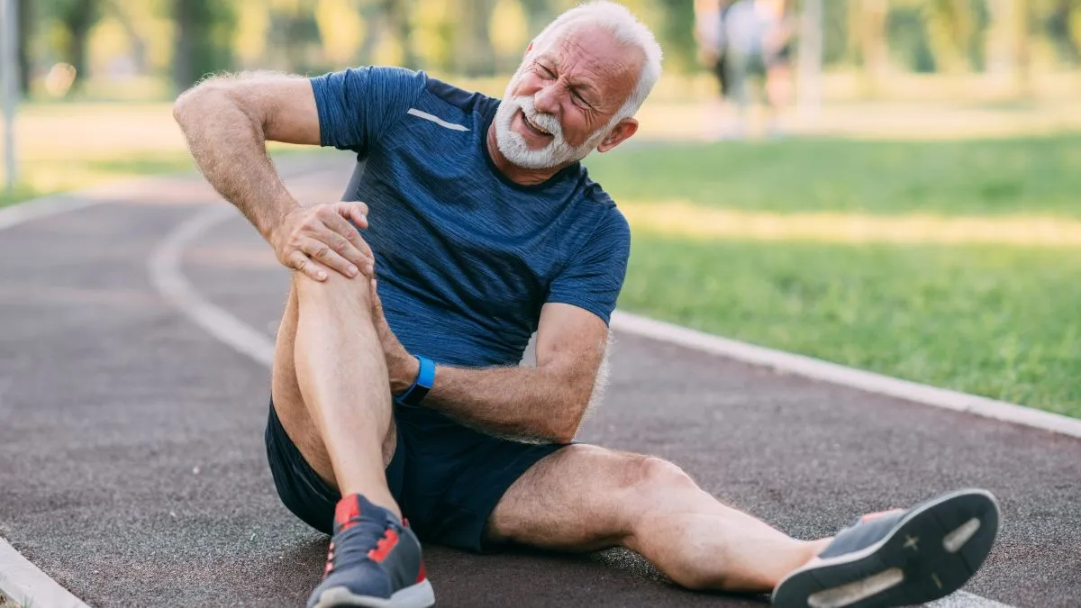is-leg-pain-a-warning-sign-of-high-cholesterol-doctor-explains