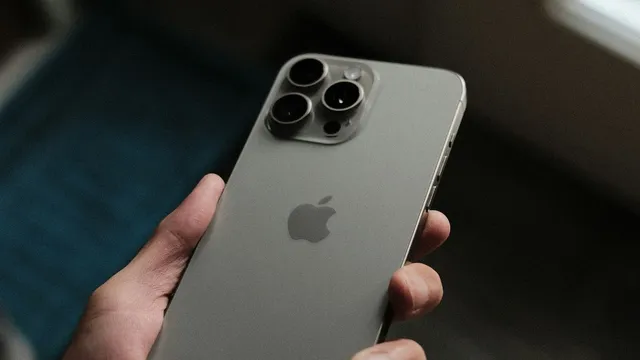 apple-iphone-15-pro-price-drop-buy-latest-iphone-at-over-rs-15000-off-on-flipkart-price-offers-specifications-here