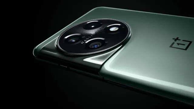 oneplus-11-price-drop-in-india-snapdragon-8-gen-2-phone-rs-14000-off-free-oneplus-buds-z2-amazon-deal