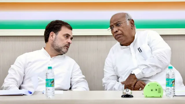 doda-encounter-reactions-congress-rahul-gandhi-kharge-corner-modi-govt-rajnath-singh-speaks-to-army-chief-jk