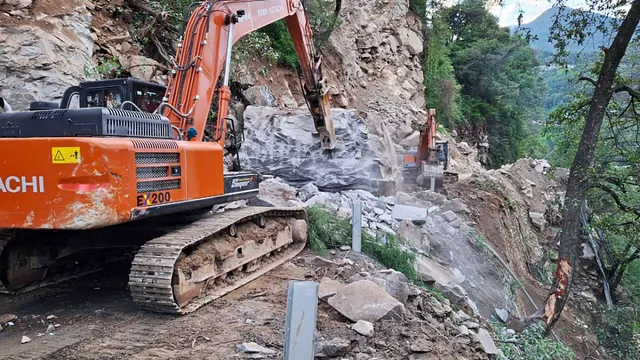 goa-landslide-vehicular-movement-on-key-road-to-karnataka-affected-imd-issues-orange-alert-amid-heavy-rainfall