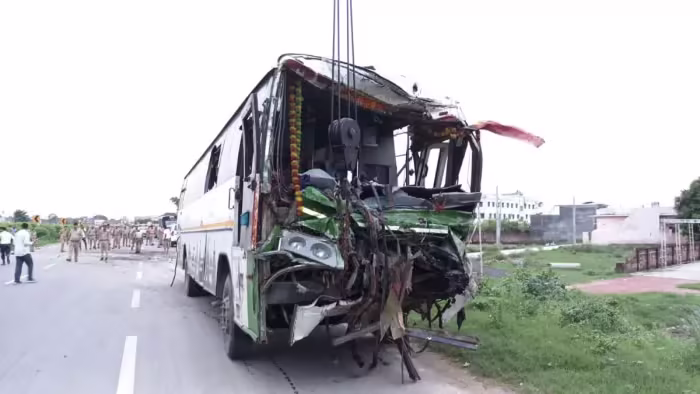 rampur-three-dead-49-injured-after-two-buses-collide-near-bhairav-baba-shrine-in-milak-lucknow-delhi-highway-accident