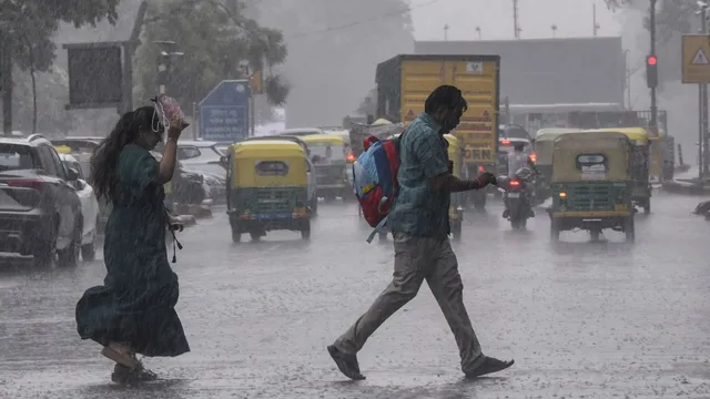 delhincr-braces-for-light-rain-and-thunderstorms-today-imd-issues-alert-till-july-23