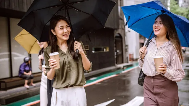 5-reasons-why-10-minutes-walk-after-lunch-is-necessary-for-working-people