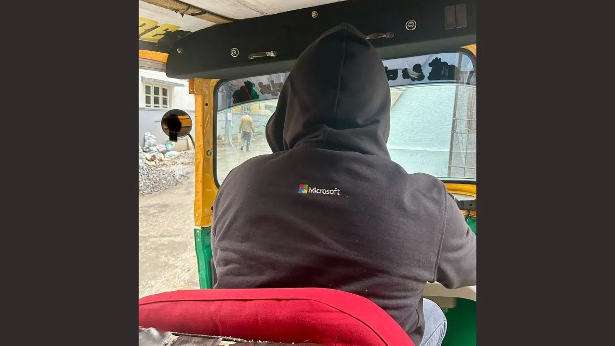 Microsoft Engineer Drives Auto Rickshaw To Combat Loneliness In ...