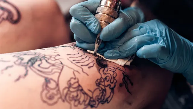 fascinated-by-tattoos-4-sideeffects-of-getting-tattoos-on-your-body