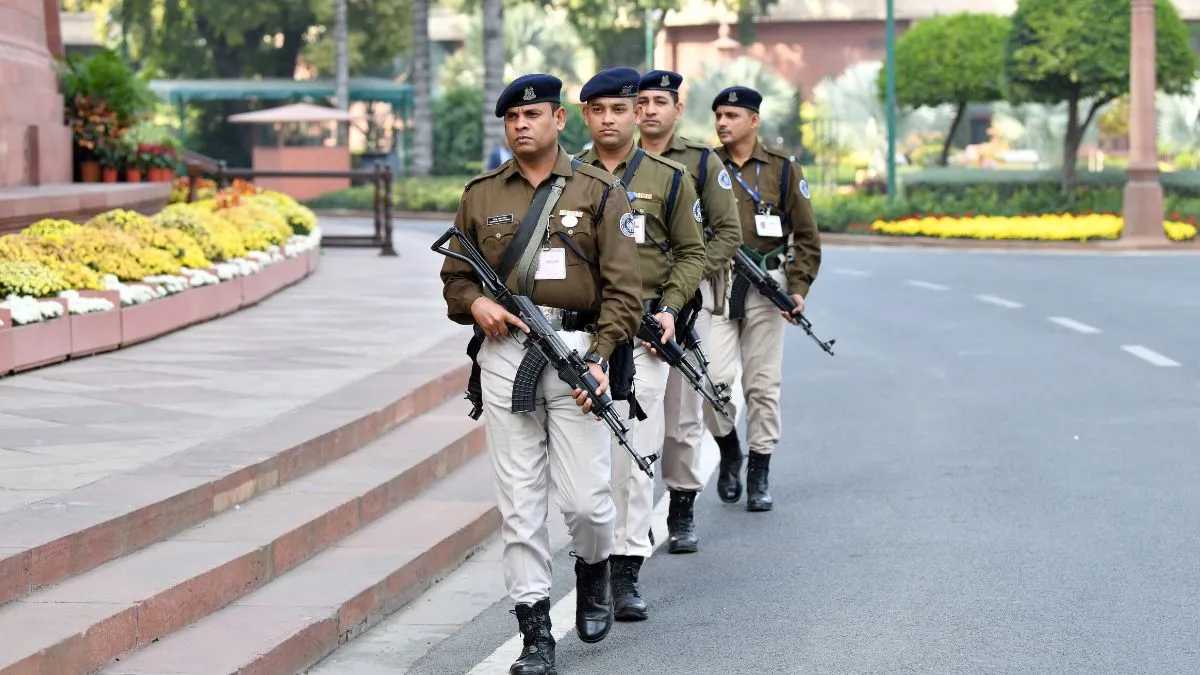 centre-directs-states-paramilitary-forces-to-heighten-security-of-vvips-citing-donald-trump-assassination-attempt-report