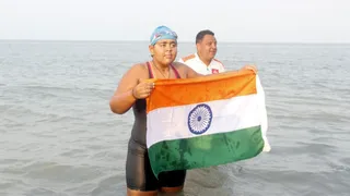 India's Jiya Rai Becomes World's Youngest Para Swimmer To Cross English  Channel At 16