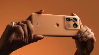 Motorola Edge 50 Ultra 5G At ₹14,000 Discount With 1.5K pOLED Display, 125W Charging And More Flagship Features: Grab It On Amazon Now