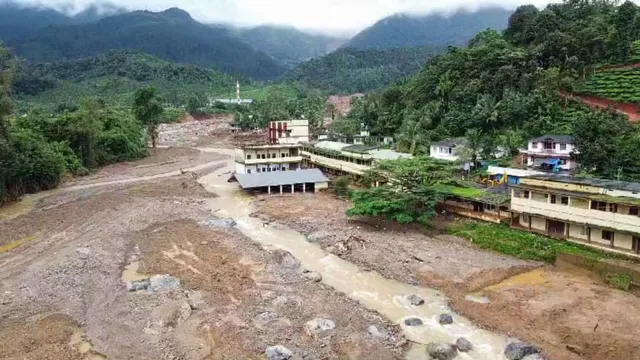 thefts-reported-in-abandoned-homes-of-wayanad-landslide-victims-police-step-up-night-patrols