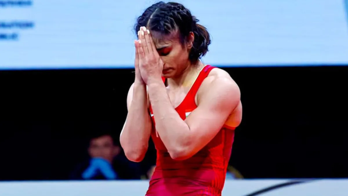 vinesh-phogat-retires-vinesh-phogat-disqualification-paris-olympics-ioa-wrestling-gold-medal-match-pt-usha