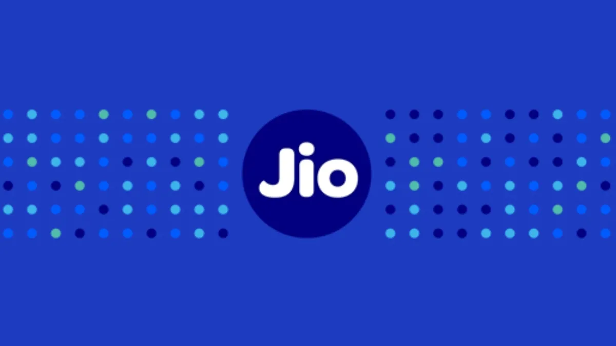 jio-down-today-outage-latest-live-updates-jiofiber-down-jio-mobile-internet-not-working-signal-issues-jio-down-in-delhi-india-news