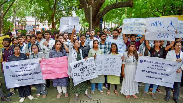 kolkata-doctor-rape-murder-case-bengal-boils-amid-political-slugfest-between-bjp-tmc-police-refute-suicide-claims-updates