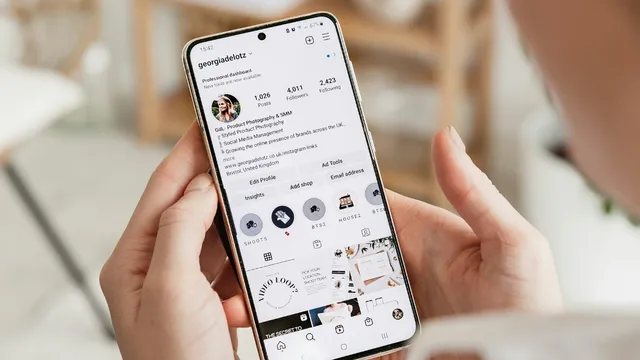 instagram-may-soon-introduce-vertical-grids-and-ditch-square-format-for-your-profile-here-is-how-the-change-may-look