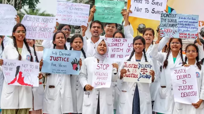 delhi-doctors-strike-resident-doctors-protest-to-continue-tomorrow-opd-services-to-remain-suspended-details