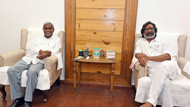 will-jmm-meet-similar-fate-as-shiv-sena-ncp-after-champai-soren-s-potential-exit-from-party