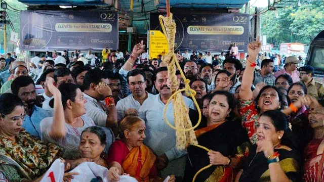 badlapur-unrest-oppn-announces-maharashtra-band-on-aug-24child-commission-says-school-tried-to-coverup-assault-updates