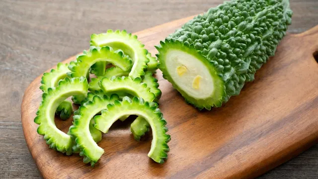 5-negative-health-effects-of-eating-too-much-bitter-gourd-you-should-know