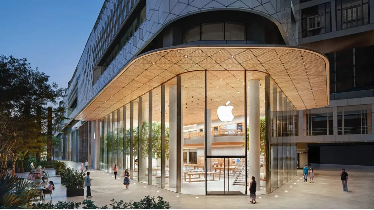 iphone-16-launch-event-apple-intelligence-may-get-key-attention-in-iphone-16-series-sales-pitch-at-apple-stores-details-here