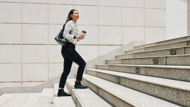 why-climbing-2-3-floors-daily-is-better-than-taking-an-elevator-known-benefits-of-taking-stairs