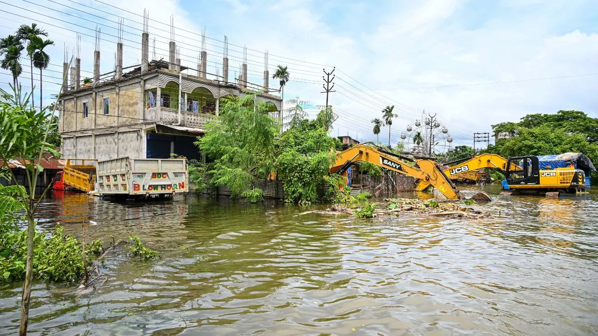 weather-update-tripura-floods-gujarat-rains-imd-alert-weather-department-sardar-sarovar-narmada-dam-bhupendra-patel-ndrf