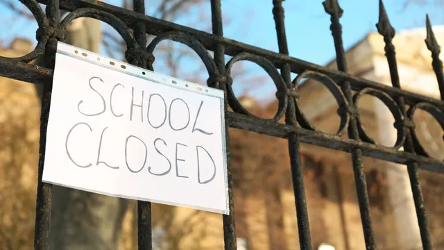 patna-schools-closed-76-rural-government-schools-closed-in-patna-due-to-rising-ganga-water-levels