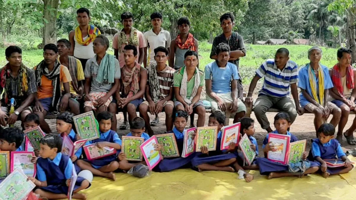 chhatisgarh-govt-to-provide-interestfree-loans-to-students-from-naxalhit-areas-for-higher-education