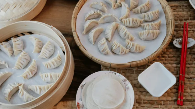 man-hilarious-take-on-difference-between-momo-and-dim-sum-goes-viral-internet-joins-in-with-jokes