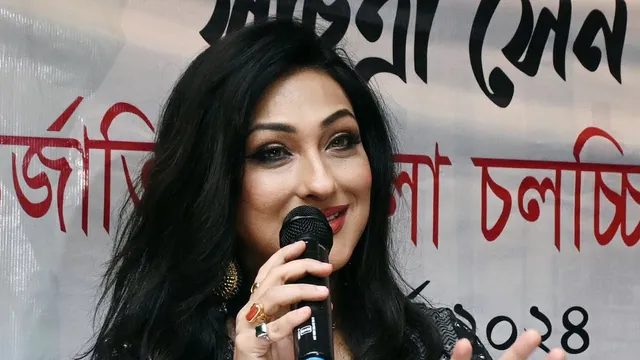 kolkata-doctor-rape-murder-bengali-actress-rituparna-sengupta-booed-at-kolkata-protest-site-video