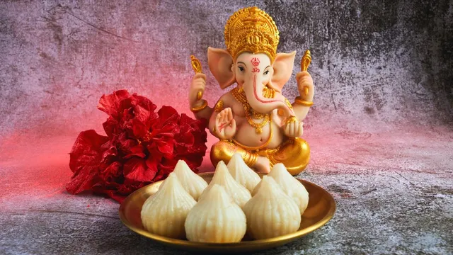 ganesh-utsav-2024-why-modak-is-lord-ganeshas-favourite-treat-know-significance-and-benefits-of-offering-this-sweet-to-ganpati-bappa