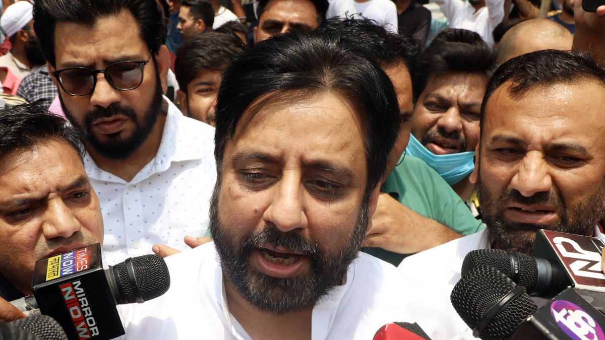 delhi-waqf-board-money-laundering-case-aap-mla-amanatullah-khan-sent-to-judicial-custody-till-sept-23