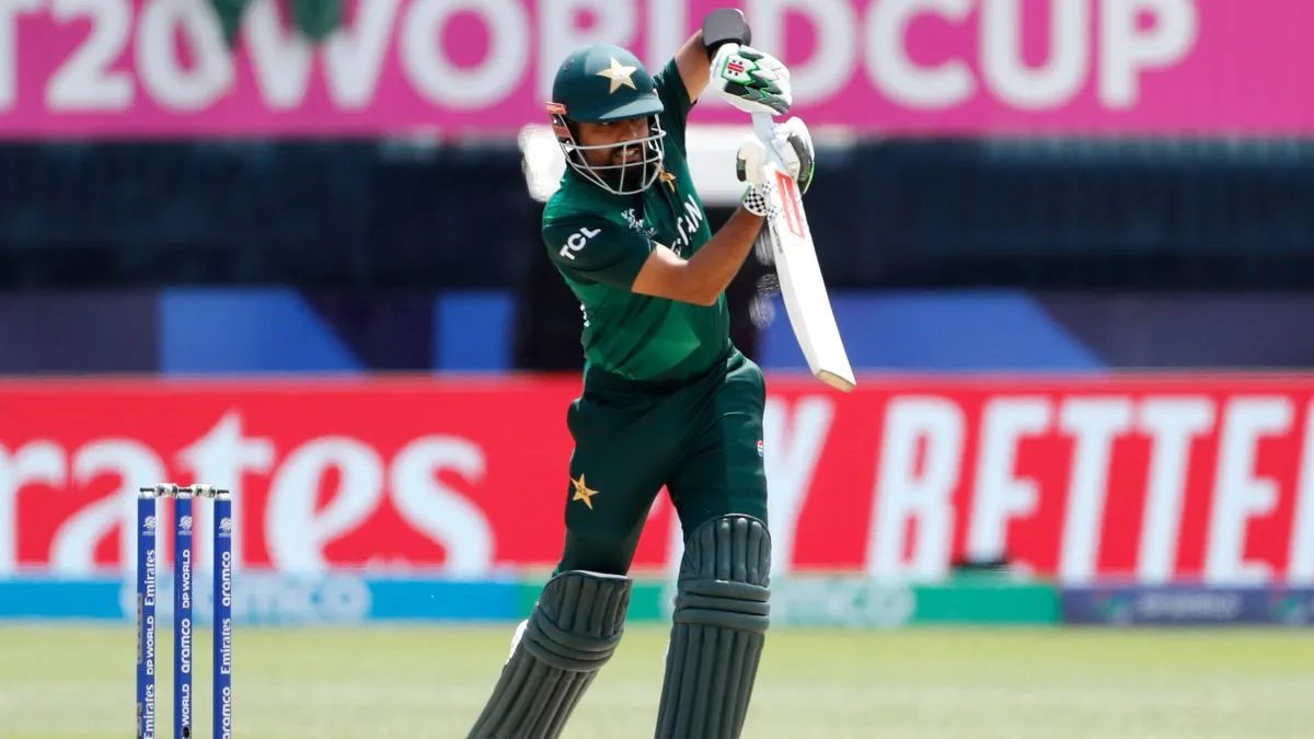 babar-azam-gets-rousing-reception-from-fans-at-iqbal-stadiumahead-of-champions-cup-watch