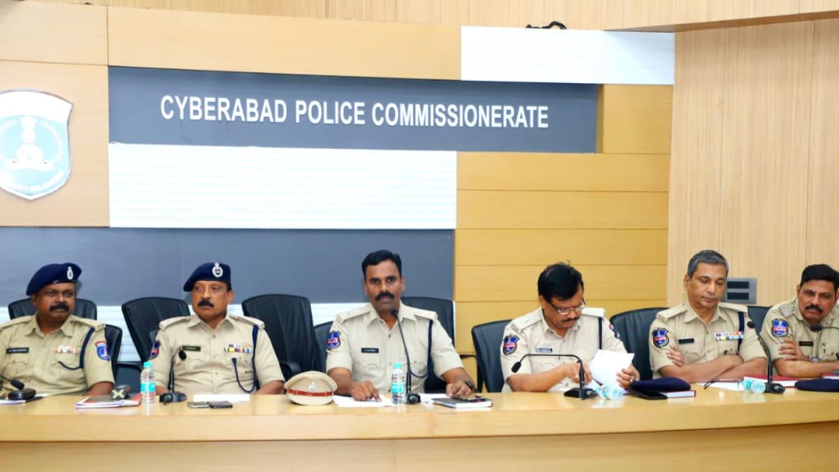 telangana-police-arrests-13-for-rs-4-crore-upi-scam-heres-how-gang-exploited-chargeback-loophole