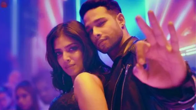yudhra-new-song-sohni-lagdi-out-siddhant-chaturvedi-malavika-mohanan-flaunt-dance-moves-in-peppy-track-watch