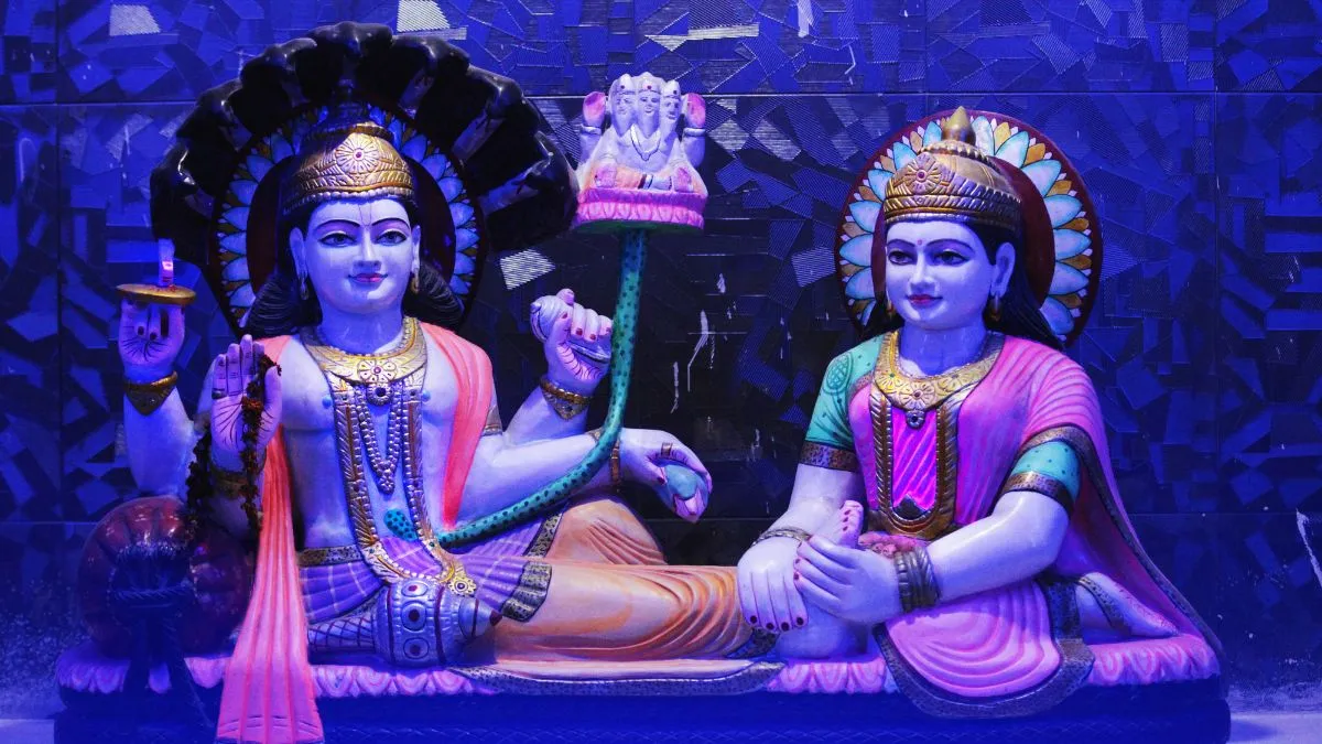 parsva-ekadashi-2024-7-astrological-remedies-to-please-lord-vishnu-on-parivartini-ekadashi-vrat