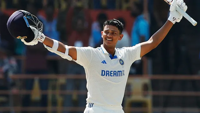 ind-vs-aus-australia-stars-steve-smith-mitchell-starc-nathan-lyon-name-next-indian-superstar-yashasvi-jaiswal-looks-like-proper-cricketer-for-all-formats