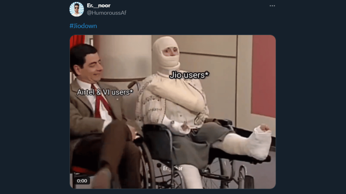 jio-down-reliance-jio-users-flood-internet-with-hilarious-memes-as-network-faces-countrywide-issue