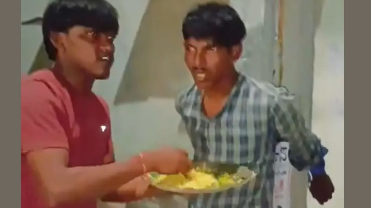 viral-video-telangana-villagers-tie-thief-to-pole-feed-him-before-handing-to-police