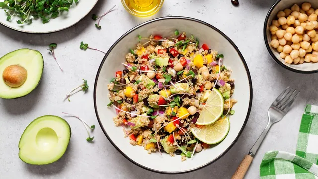 5-considerable-reasons-why-you-should-replace-rice-with-quinoa-in-your-meals