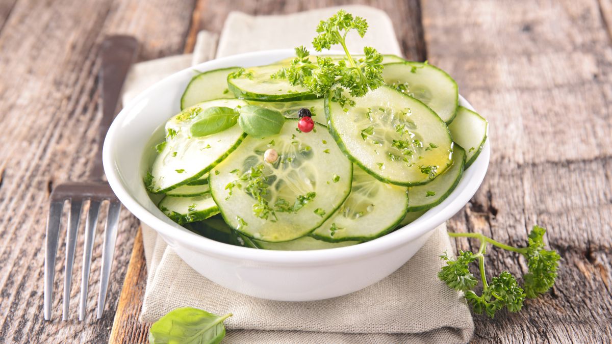 5 Amazing Health Benefits Of Eating Cucumber Salad Everyday For Quick Weight Loss