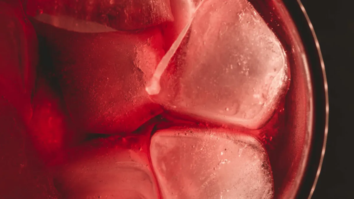 viral-video-showing-true-hygiene-behind-ice-machines-leaves-netizens-reconsidering-their-drink-choices