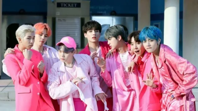 bts-boy-with-luv-featuring-halsey-becomes-kpop-group-second-music-video-to-reach-1-8-billion-views-on-youtube