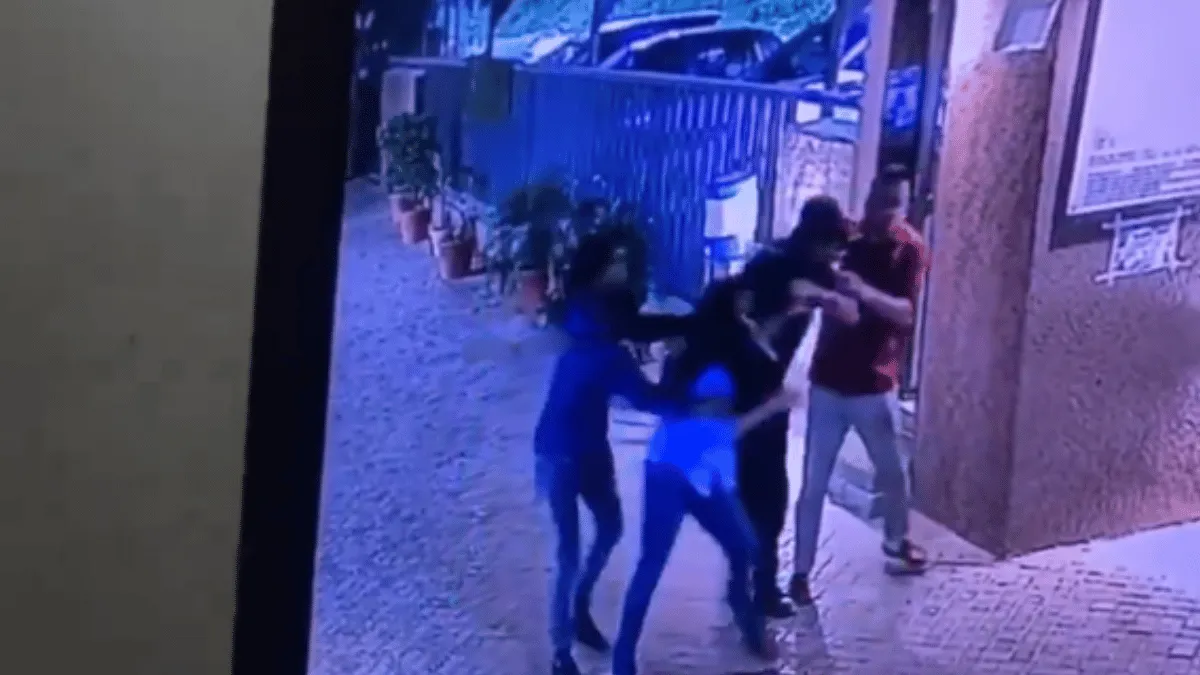 drunk-gujarat-trio-drags-society-security-guard-on-road-brutally-beats-him-over-alleged-parking-issues-viral-video