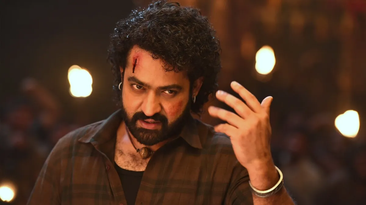 devara-twitter-review-and-reactions-is-jr-ntr-janhvi-kapoor-movie-worth-watching-check-tweets