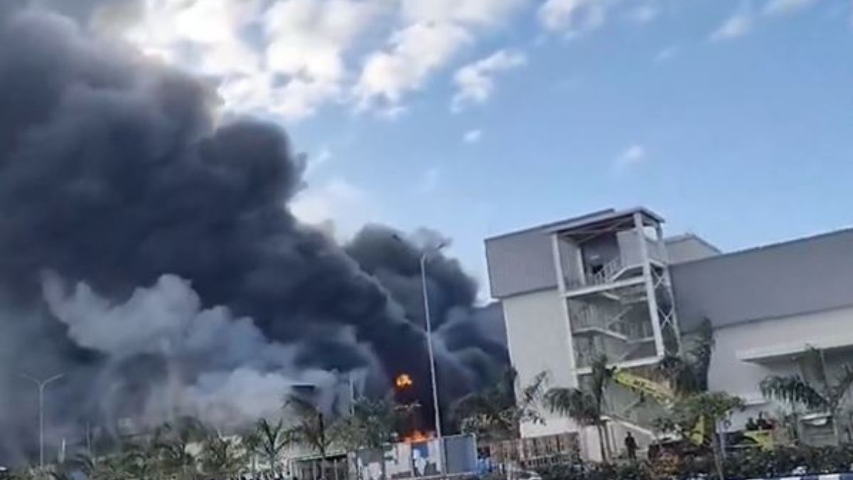 tamil-nadu-tata-electronics-manufacturing-unit-firing-injuries-evacuation-dousing-operation-video