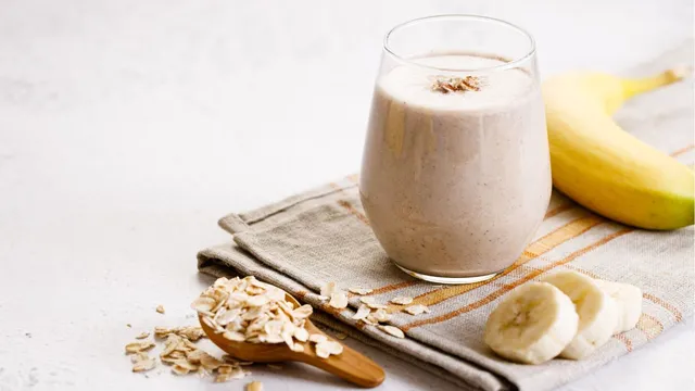 top-5-foods-to-enjoy-with-milk-before-bed-for-good-health