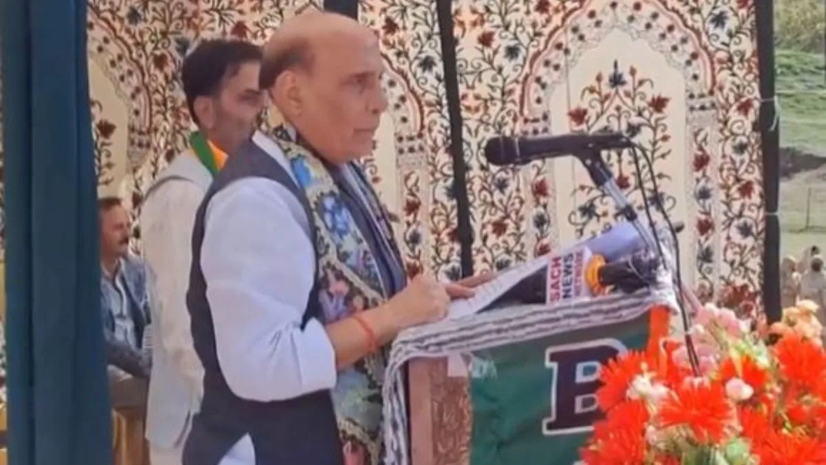 india-wouldve-given-more-money-than-imf-rajnath-singhs-swipe-at-pakistan-in-jk