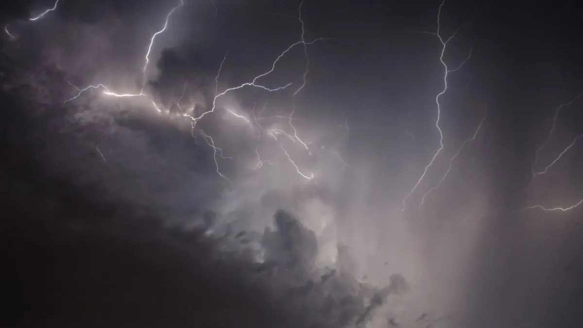 telangana-weather-thunderstorms-likely-over-17-districts-today-hyderabad-to-see-rain-and-gusty-winds