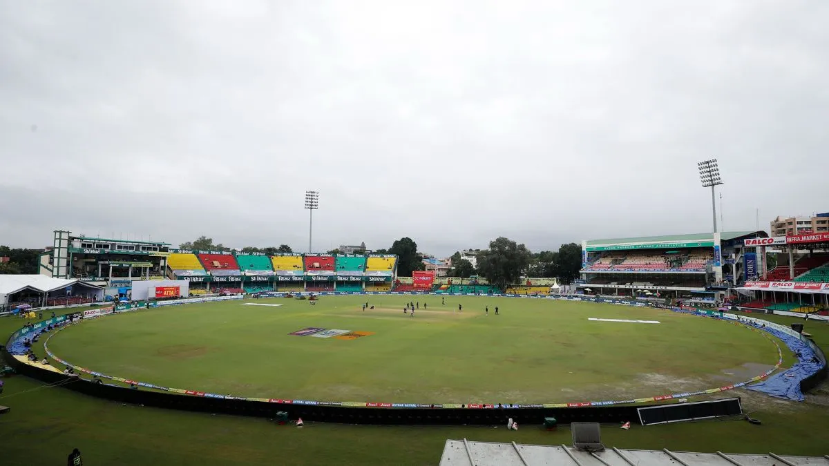 ind-vs-ban-pakistans-basit-ali-slams-upca-after-day-3-was-washed-out-despite-no-rain-says-bcci-should-suspend-test-matches-in-kanpur
