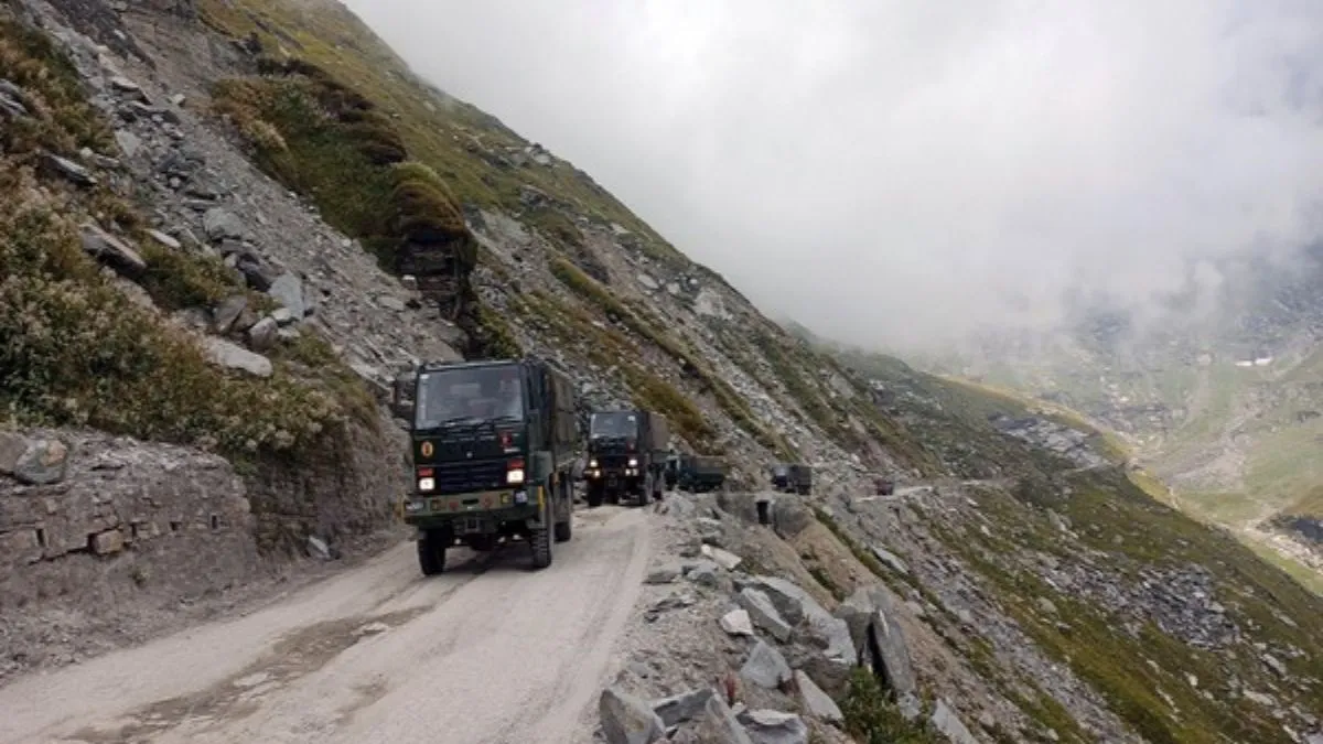 indian-army-recovers-mortal-remains-of-soldiers-from-1968-aircraft-crash-site-in-lahaul-valley